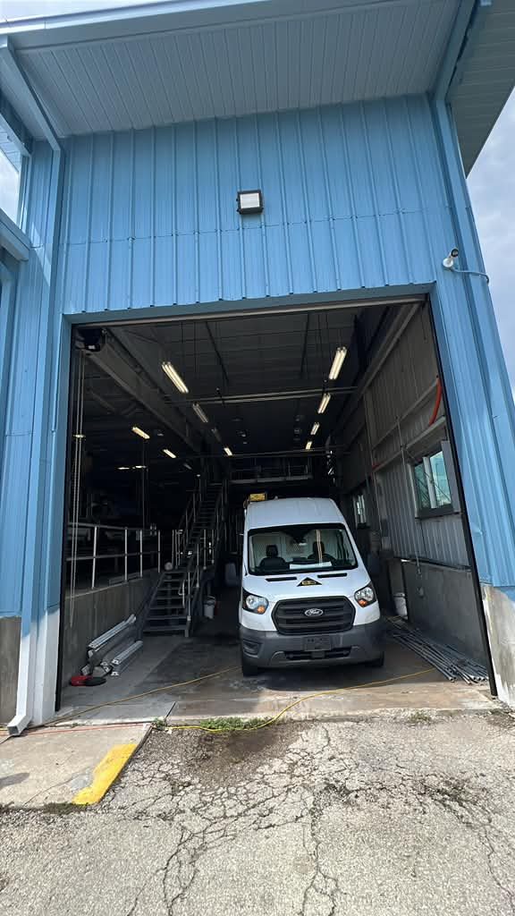 Lit service bay